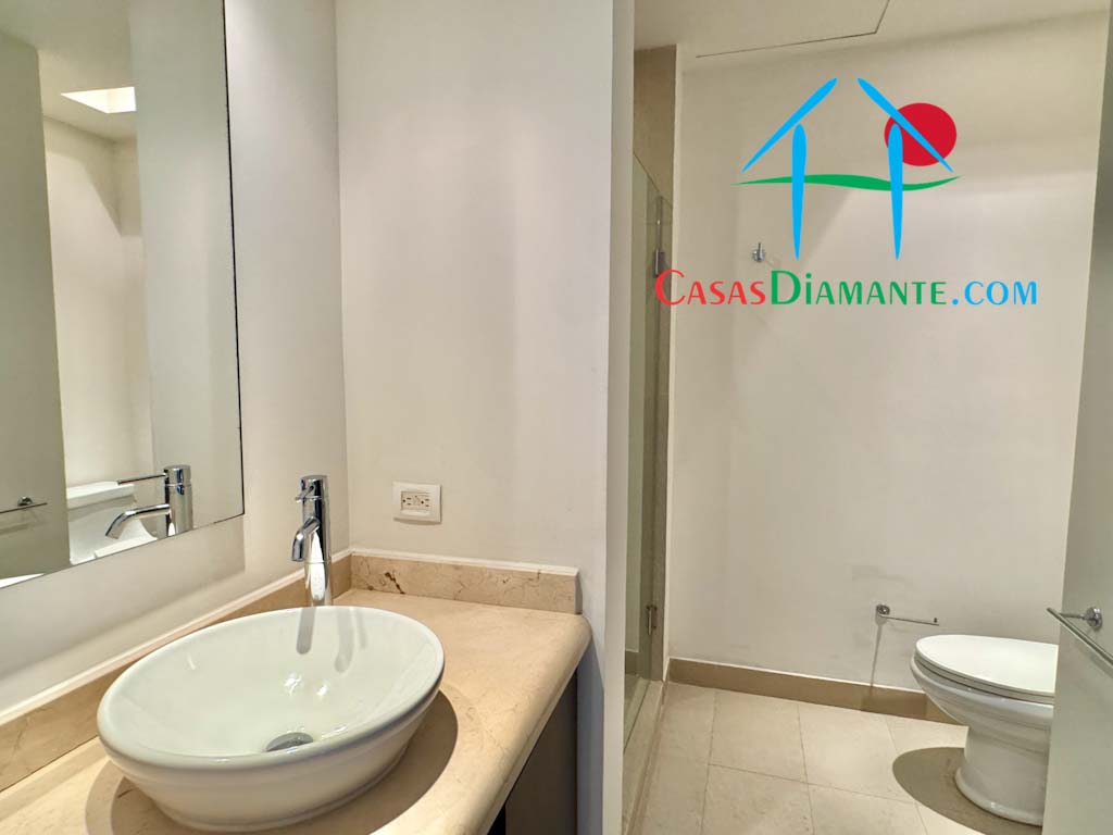 La Isla Gran Caimán 603 - Baño completo 1